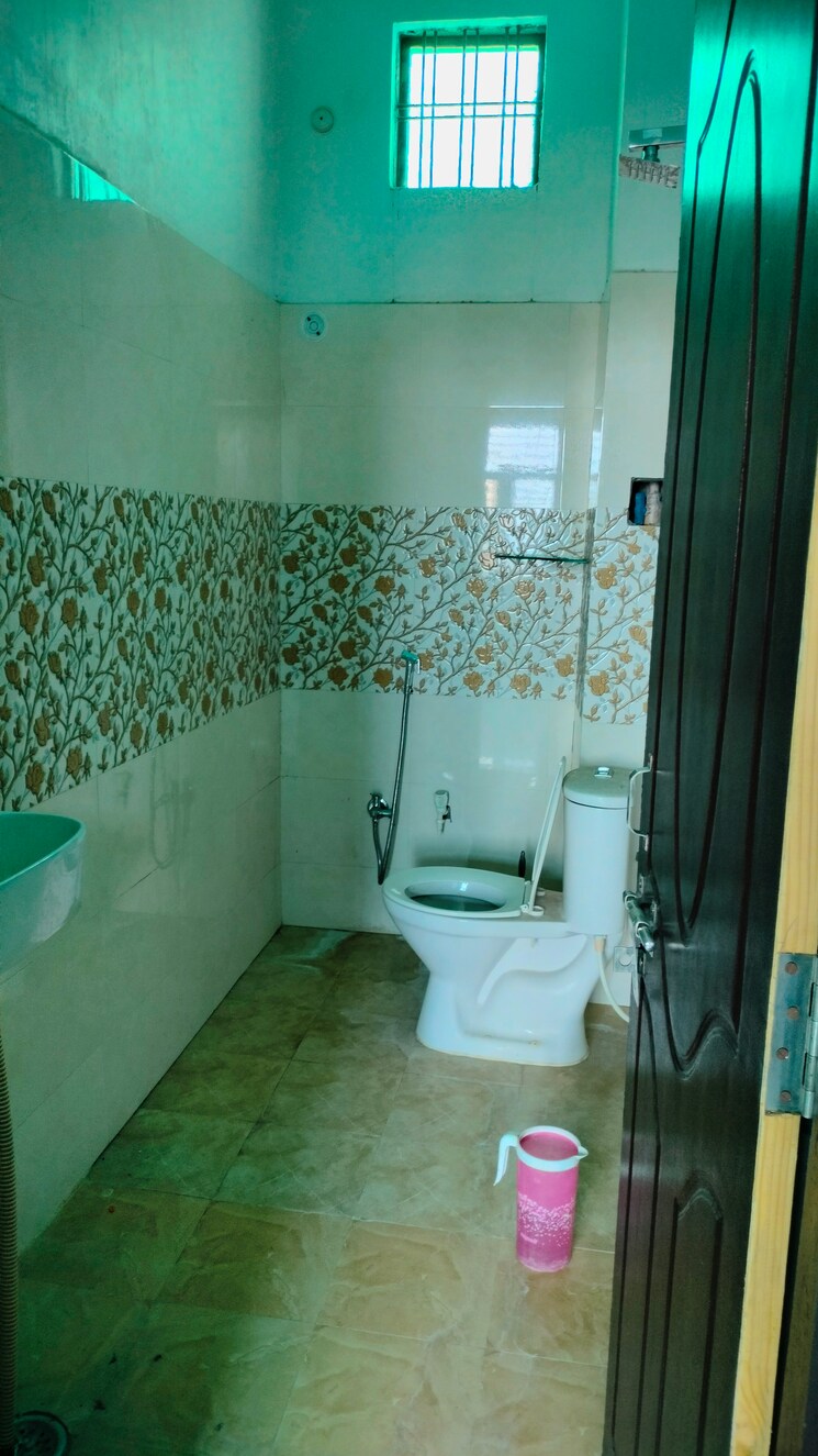 Bathroom, indira nagar 1 Bedroom 800 Sq.Ft. Independent House In Indira Nagar Lucknow 8633709