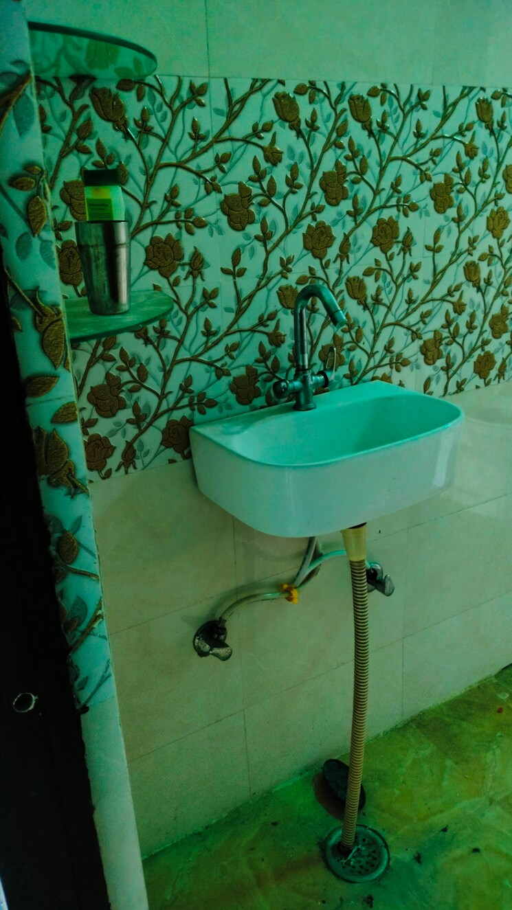 Bathroom, indira nagar 1 Bedroom 800 Sq.Ft. Independent House In Indira Nagar Lucknow 8633709
