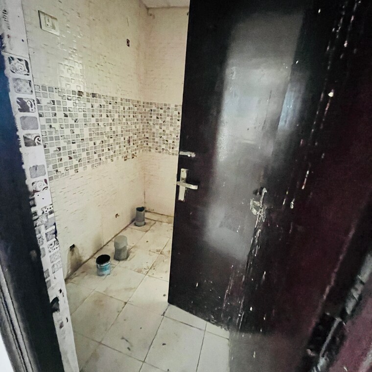 Attached Bathroom, proview-officer-city-2 2 Bedroom 995 Sq.Ft. Apartment In Sehani Khurd Ghaziabad 8633715