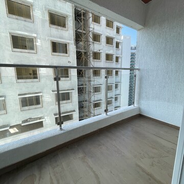 2 BHK Apartment For Rent in Malad East