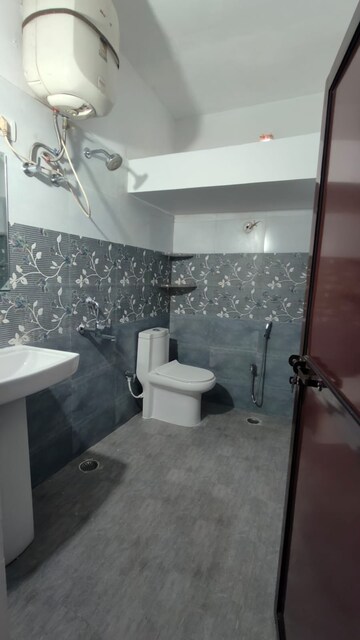 Master Bedroom in 2 BHK Independent House at Indira Nagar – for Rent