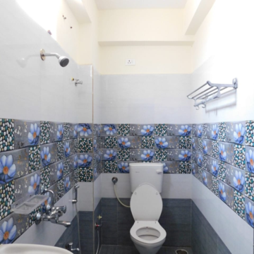 Team Area in 3 BHK Builder Floor at Kondapur – for Rent