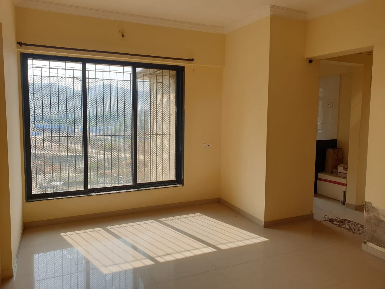 2 BHK Apartment For Rent in Mahavir Kalpavruksha