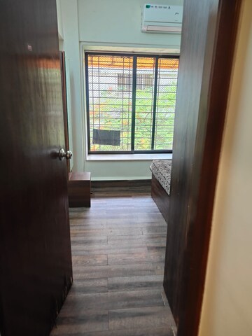 Room in 3 BHK Apartment at Lotus Unity, Versova – for Rent