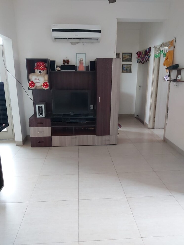 Living Room, malwa-escon-arena 3 Bedroom 1935 Sq.Ft. Apartment In Lohgarh Zirakpur 8633828