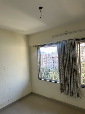 Room in 2 BHK Apartment at Oakland Park, Andheri West – for Rent