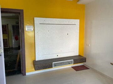 Living Room in 3 BHK Apartment at Shivtirth Nagar – for Rent