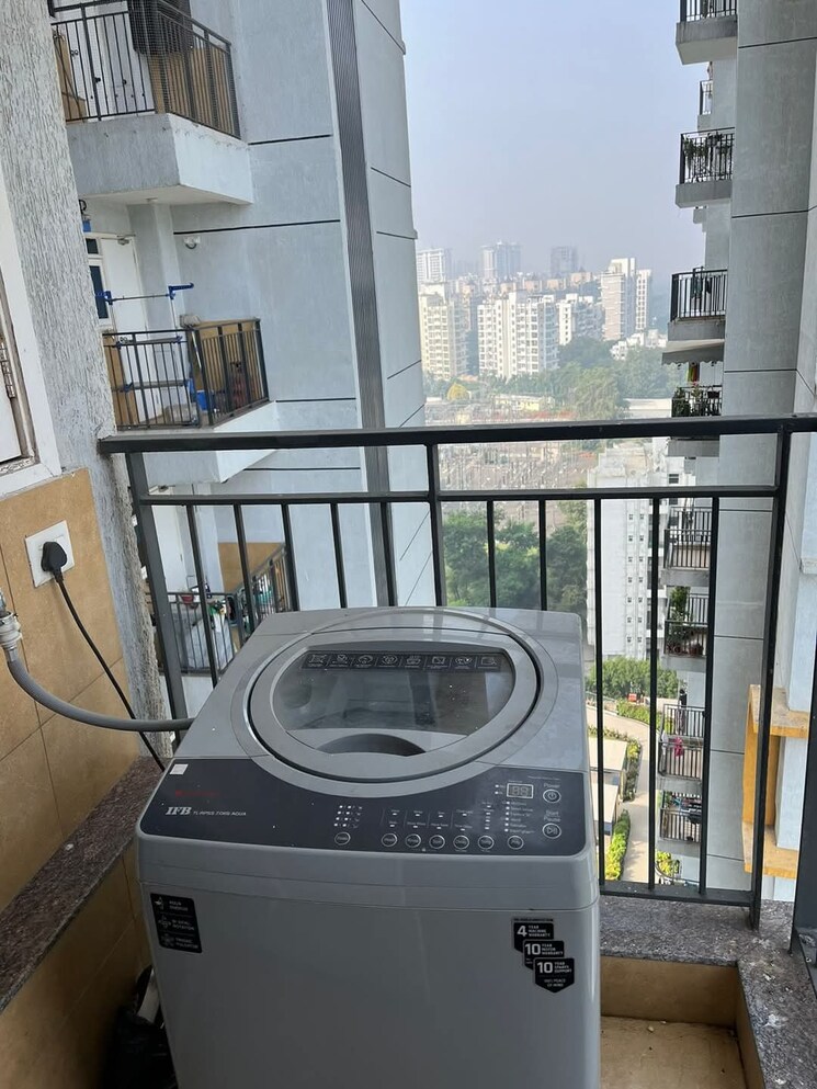 Balcony, amanora-gold-towers 2 Bedroom 614 Sq.Ft. Apartment In Hadapsar Pune 8633869