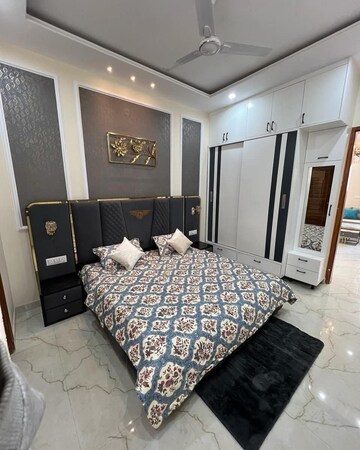 Bedroom in 2 BHK Builder Floor at RWA Tomar Colony, Mukundpur – for Sale