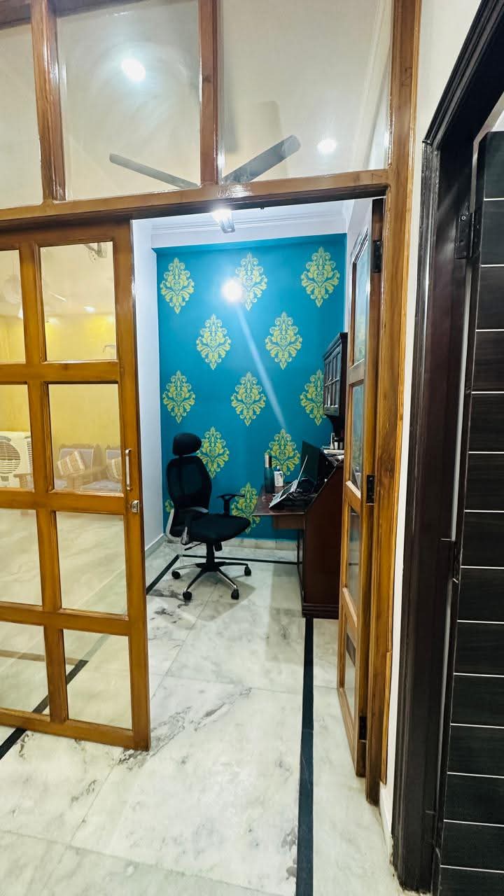 3 BHK + Extra Room Builder Floor For Sale in Harit Vihar RWA