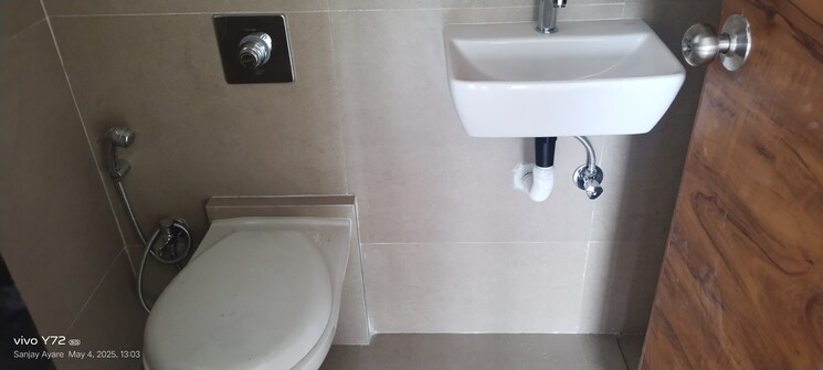Bathroom, je-and-vee-madhuban 2 Bedroom 707 Sq.Ft. Apartment In Malad East Mumbai 8634071