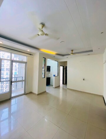 3 BHK Apartment For Sale in Prateek Wisteria, Sector 77