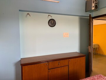 Room in 2 BHK Apartment at Santacruz East – for Rent