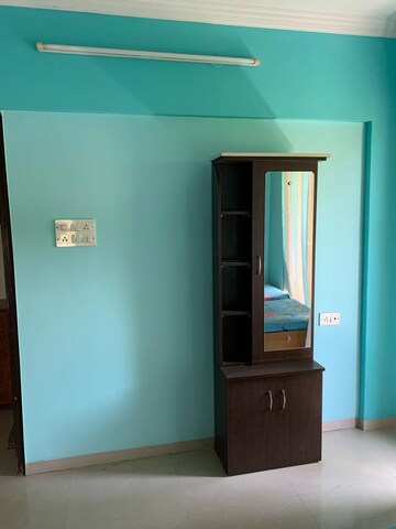 Room in 2 BHK Apartment at Santacruz East – for Rent