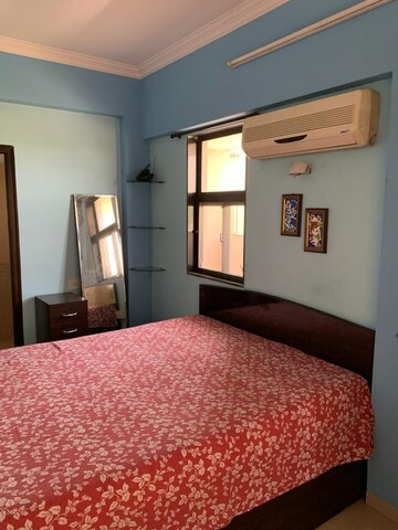 Bedroom in 2 BHK Apartment at Santacruz East – for Rent