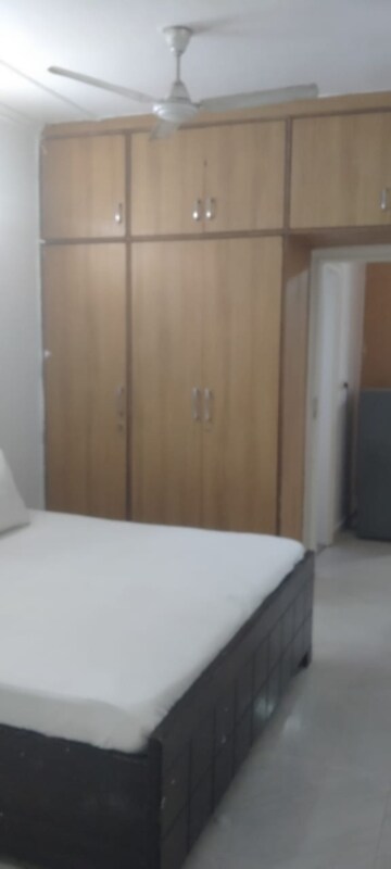 Bedroom in 2 BHK Builder Floor at Sector 27 – for Rent