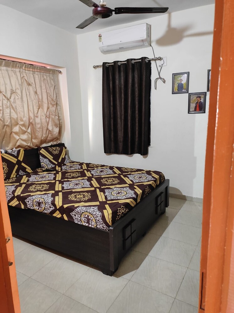 Bedroom, sun-real-home 2 Bedroom 107 Sq.Yd. Apartment In Ranip Ahmedabad 8633879