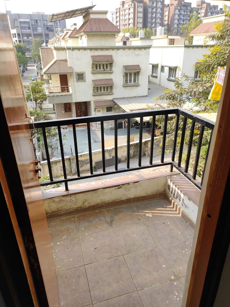 Balcony, sun-real-home 2 Bedroom 107 Sq.Yd. Apartment In Ranip Ahmedabad 8633879