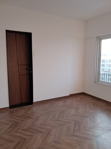 Room in 2 BHK Apartment at Andheri East – for Sale