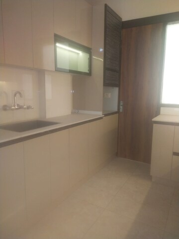 Room in 4 BHK Villa at Panchsheel Villas, Sector 16 Greater Noida – for Rent