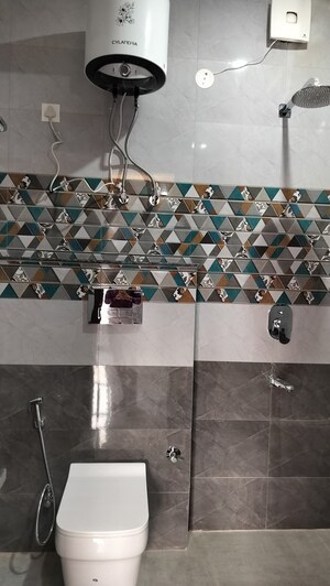 Master Bedroom in 2 BHK Builder Floor at Harit Vihar RWA, Burari – for Sale