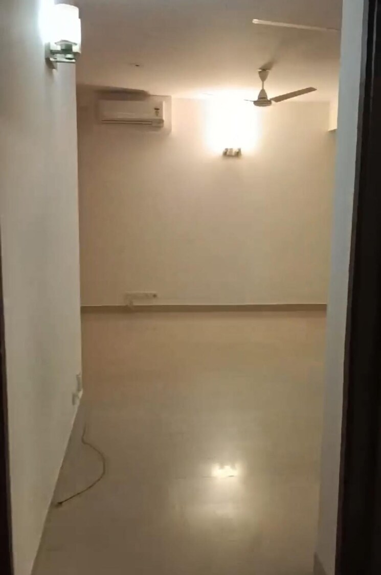 Room, puri-emerald-bay 3 Bedroom 2450 Sq.Ft. Apartment In Sector 104 Gurgaon 8634146