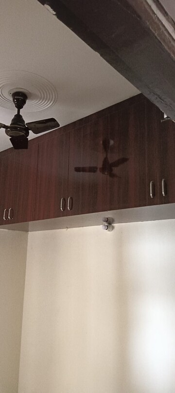 Furnished Amenities in 3 BHK Apartment at Shri Radha Sky Gardens, Sector 16b Greater Noida – for Rent