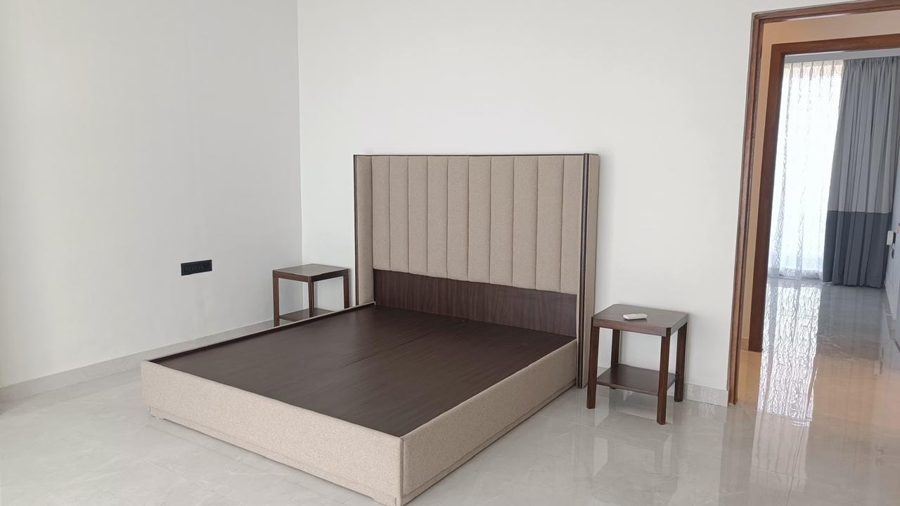 4 BHK + Pooja Room,Servant Room,Study Room,Extra Room Apartment For Sale in Shapoorji Pallonji The Imperial