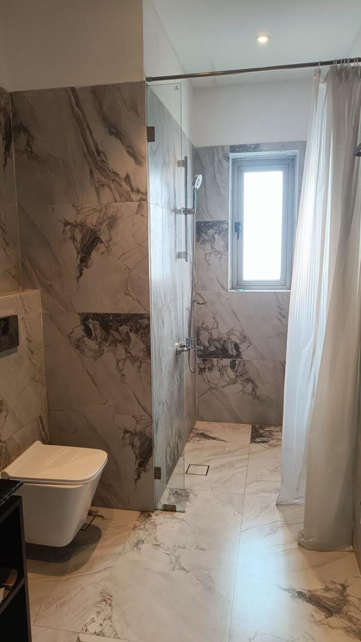 Bathroom, shapoorji-pallonji-the-imperial 4 Bedroom 3070 Sq.Ft. Apartment In Tardeo Mumbai 8634158