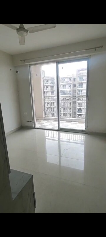 Room in 2 BHK Apartment at Shree Vardhman Green Court, Sector 90 – for Sale