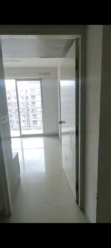 2 BHK Apartment For Sale in Shree Vardhman Green Court, Sector 90