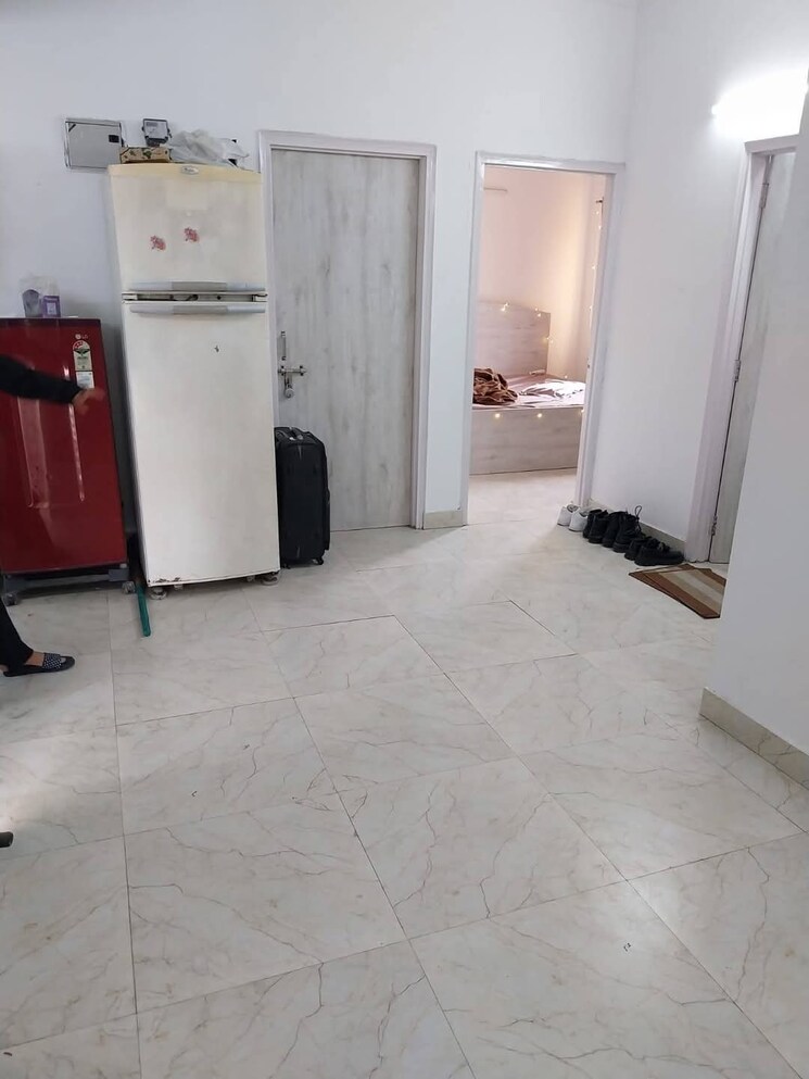 Room, rwa-tomar-colony 2 Bedroom 450 Sq.Ft. Builder Floor In Mukundpur Delhi 8634204