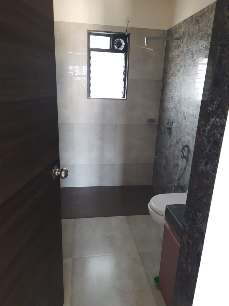 Bathroom, dosti-desire 2 Bedroom 650 Sq.Ft. Apartment In Brahmand Thane 8634221