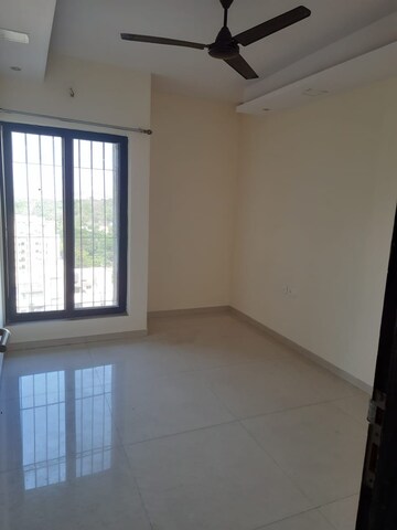 Room in 2 BHK Apartment at Dosti Desire, Brahmand – for Sale