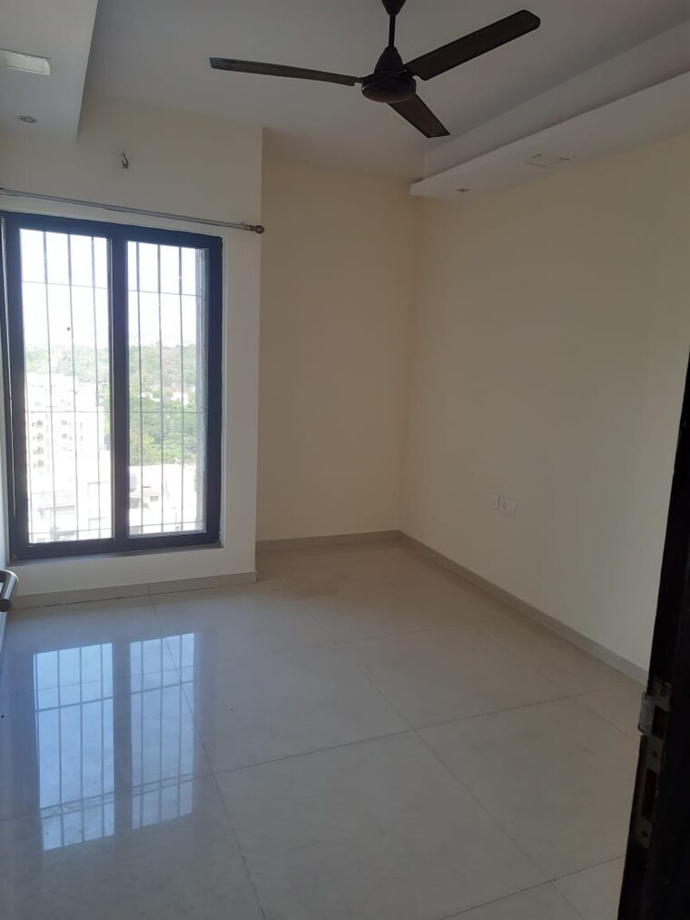 Room, dosti-desire 2 Bedroom 650 Sq.Ft. Apartment In Brahmand Thane 8634221