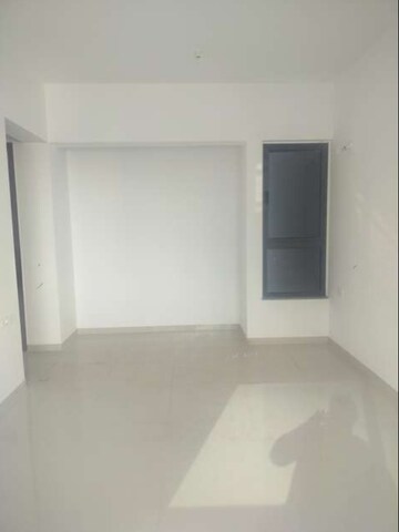 Room in 2 BHK Apartment at Kalpataru Immensa, Kolshet Road – for Rent