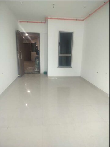 Room in 2 BHK Apartment at Kalpataru Immensa, Kolshet Road – for Rent