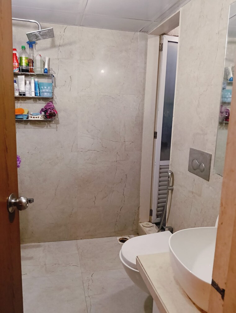 Bathroom, dosti-west-county 2 Bedroom 628 Sq.Ft. Apartment In Balkum Pada Thane 8634233