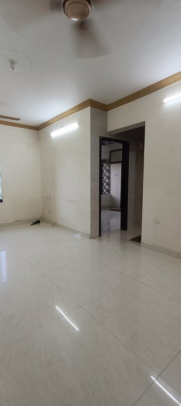 Room in 2 BHK Apartment at Marigold CHS Mira Road, Mira Road – for Rent