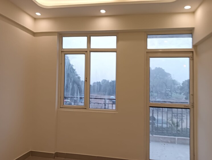 Room, suncity-avenue-76 2 Bedroom 682 Sq.Ft. Apartment In Sector 76 Gurgaon 8634271