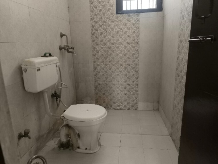 Bathroom, srs-prime-floors 3 Bedroom 2250 Sq.Ft. Apartment In Sector 87 Faridabad 8634307
