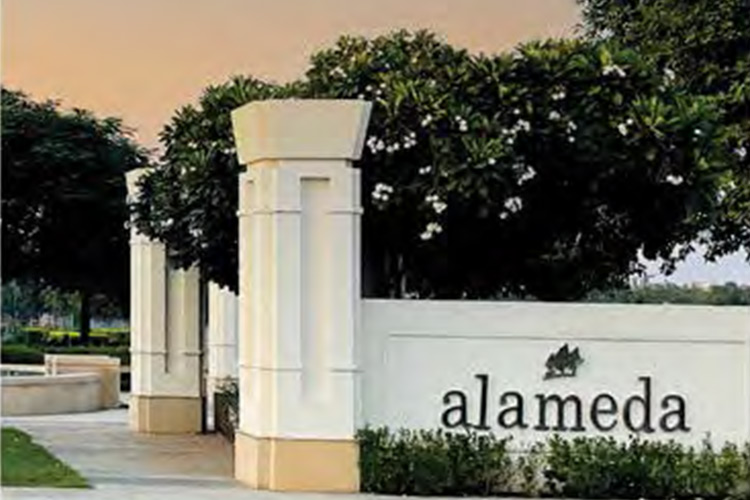 Plot For Sale in DLF Alameda