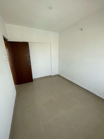 Room in 2 BHK Apartment at Willows Twin Tower, Hinjewadi – for Rent