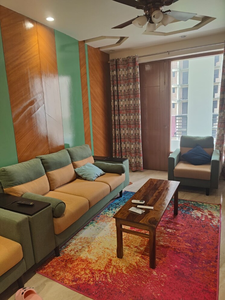 Living Room, sector 89 3 Bedroom 265 Sq.Yd. Builder Floor In Sector 89 Faridabad 8634386