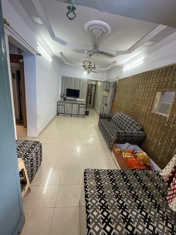 Bedroom in 2 BHK Apartment at Vile Parle East – for Rent