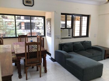 Living Room in 2 BHK Apartment at Vile Parle East – for Rent
