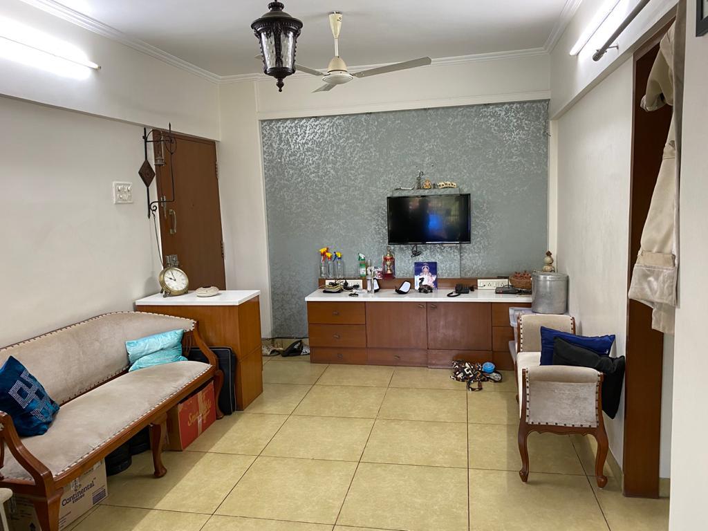 2 BHK Apartment For Sale in Swastik Park