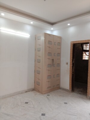 Room in 3 BHK Builder Floor at Green Fields Colony – for Sale