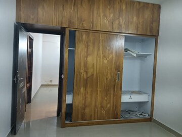 Furnished Amenities in 2 BHK Apartment at Suncity Avenue 76, Sector 76 – for Rent