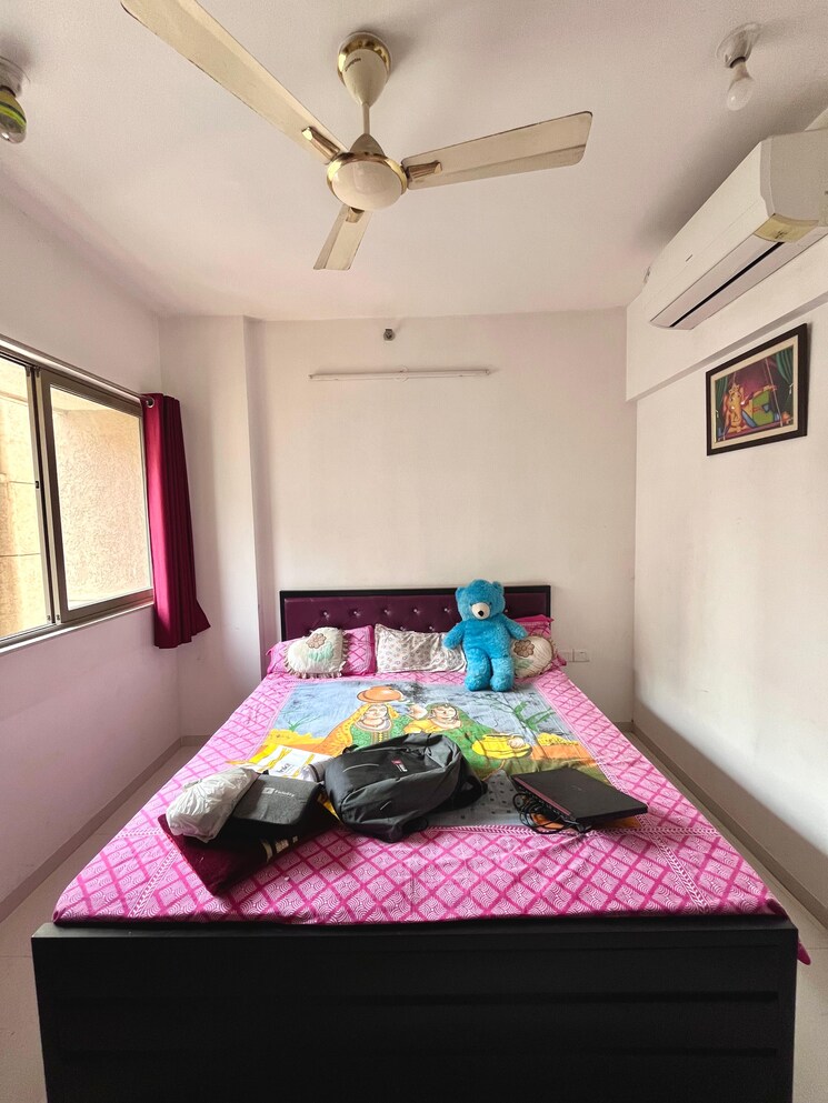 Bedroom, lodha-splendora 2.5 Bedroom 950 Sq.Ft. Apartment In Ghodbunder Road Thane 8634697